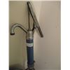 Image 2 : Hand Pump Plus 6 Bolt Rim