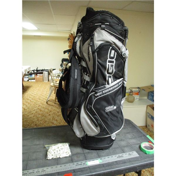 New golf bag with pegs (no golf clubs)