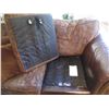 Image 5 : Leather love seat (39" x 71")