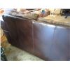 Image 7 : Leather love seat (39" x 71")