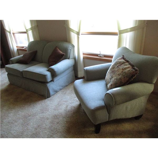 (2 X THE MONEY) Sage green (1 love seat and 1 chair)