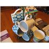 Image 3 : Stand and coffee mugs, plus misc