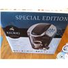 Image 2 : Keurig special edition with pods and stand