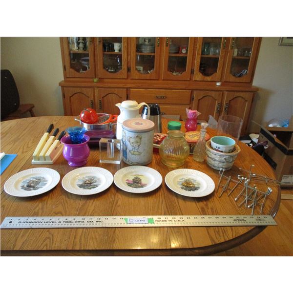 Collector plates, plus kitchenware