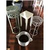 Image 2 : 3 Plant Stands and White Ceramic Pot