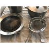 Image 5 : Pizza Baking Stone, Various Pots, Pans & Strainers