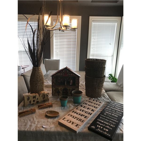 Various Baskets, Word Wall Art, Wood Home Déco & Christmas Advent Calendar