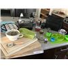 Image 1 : Wood Cutting Boards, Toaster, Oven Mitts, Children's Dishes, Garlic Container & Lunch Container