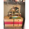 Image 1 : 6 Drawer Dresser & Beautiful Large Wood Dollhouse