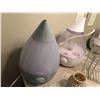 Image 3 : 2 Crave Humidifiers (almost new), metal shower caddy, candle holder & shell