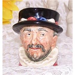 Mini Royal Doulton Toby Mug - Beefeater  #2081332