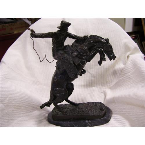 Fredrick Remington Statue 2092426