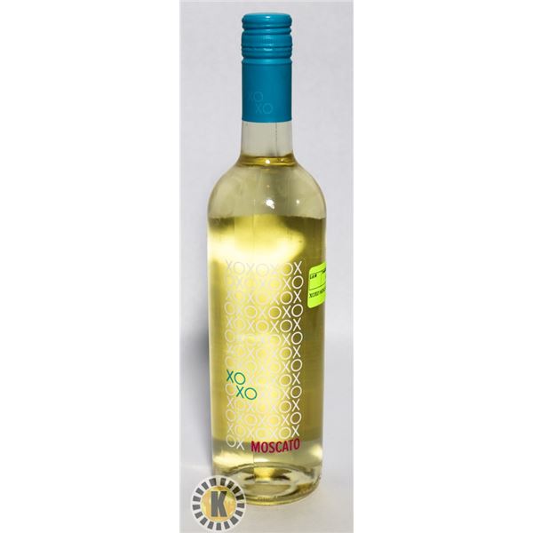 XOXO MOSCATO 750ML 7.5% ALC.