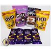 Image 1 : BAG OF ASSORTED CHOCOLATE INCLUDES M&M