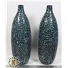 Image 1 : 2 SINGLE FLOWER VASES MADE IN SIRI LANKA