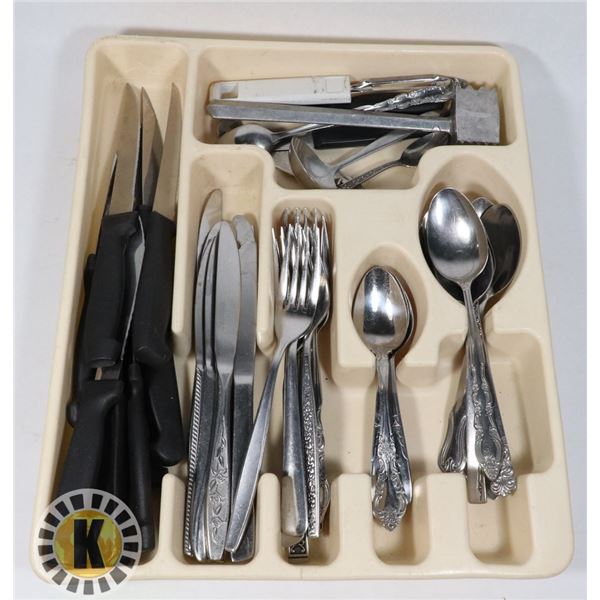 CUTLERIES AND PLASTIC ORGANIZER