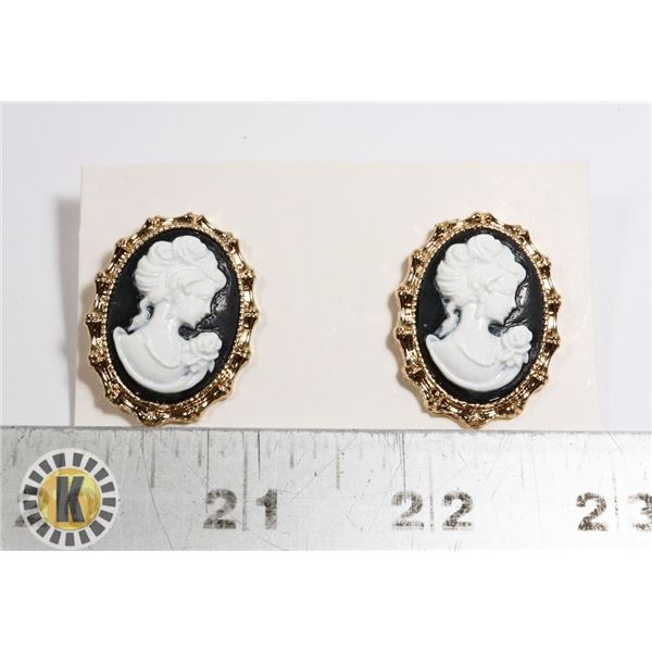 NEW VINTAGE LOOK CAMEO STUD EARRINGS