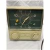 Image 2 : Vintage Admiral Solid State Alarm Clock and Radio