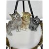 Image 2 : Victorian Cat Milk Glass Wall Plate Circa 1890-1900