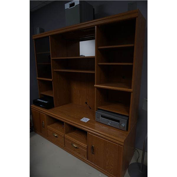 Entertainment Centre.