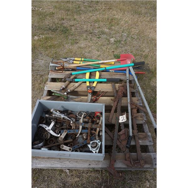 3 Wire Stretchers, Trimmers, Box of Gear Pullers.