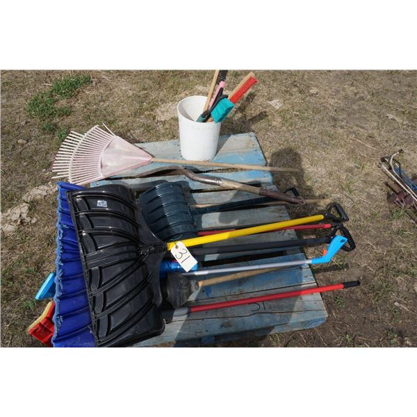 Snow Shovels, Shovel, Brushes, Float.