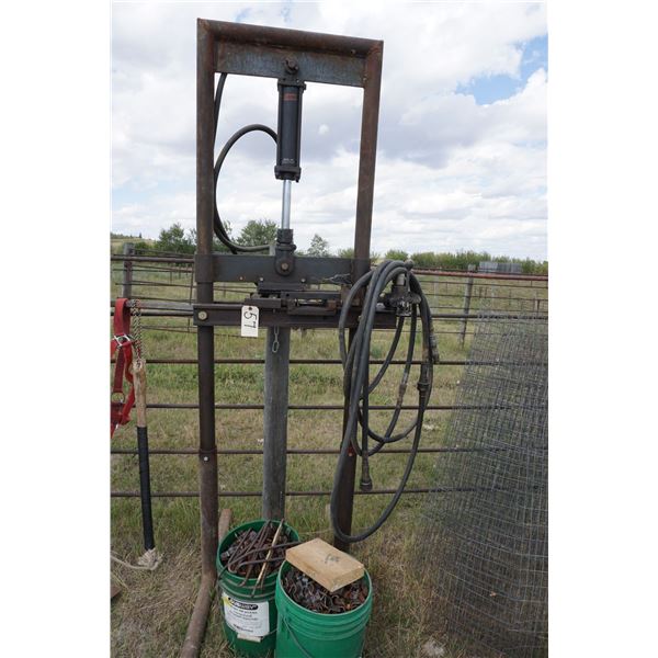 Hydraulic Press, Pressure Up 2500psi, 2 Pails Hangers.