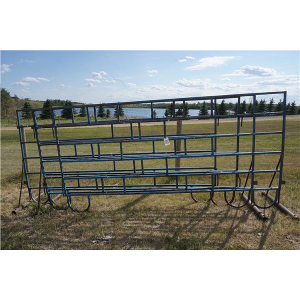 4 - 10ft Free Standing Panels.