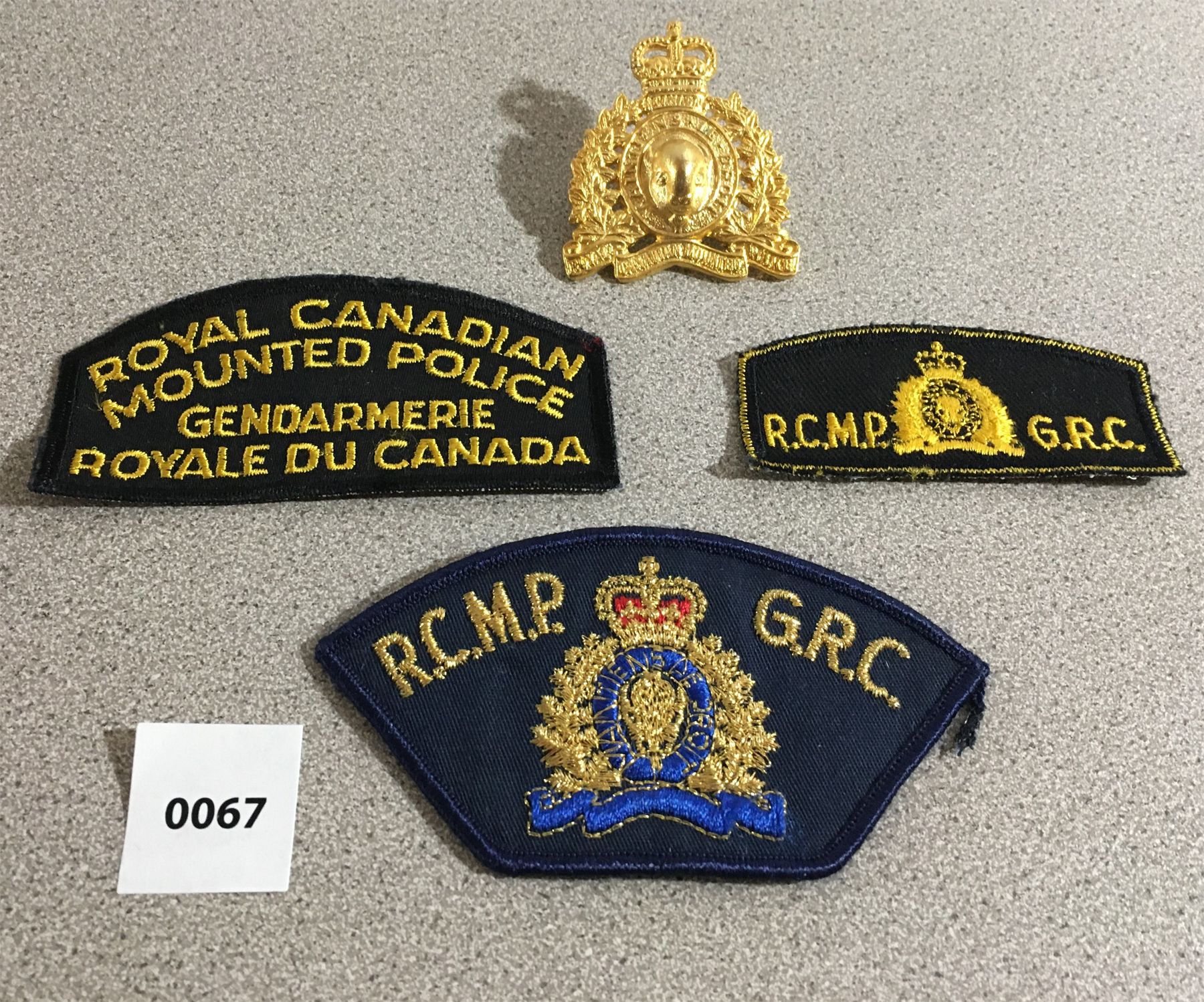 4 x RCMP INSIGNIA