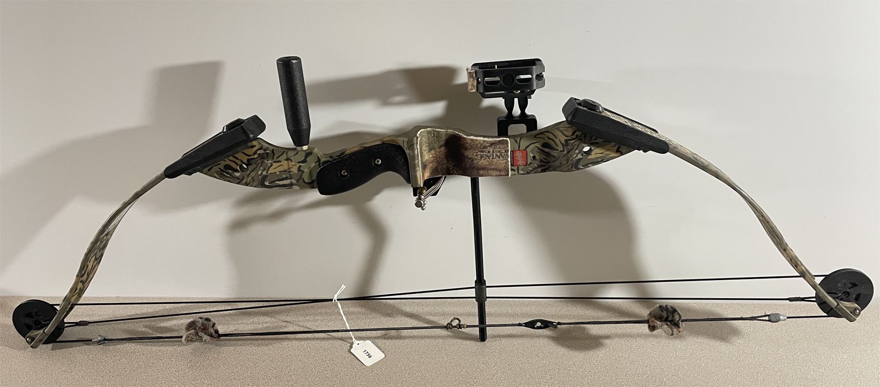 PSE DEER HUNTER MODEL COMPOUND BOW