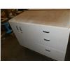 Image 3 : 2 Storage cabinets & 1 Desk
