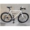 Image 2 : WHITE ARIES A1 SINGLE SPEED, 22" FRAME ROAD BIKE