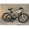 Image 2 : WHITE NORCO STORM 6.2, 18 SPEED, 15" FRAME, FRONT SUSPENSION MOUNTAIN BIKE - NO REAR BRAKES
