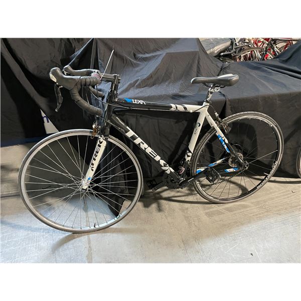 WHITE / BLACK TREK LEXA SLX, 20 SPEED ALUMINUM FRAME ROAD BIKE