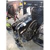 Image 2 : BLACK MOBILE COLLAPSIBLE WHEELCHAIR