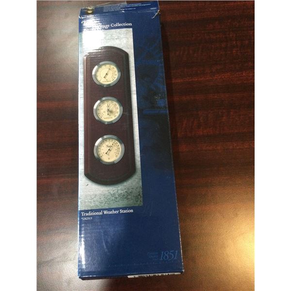 The Heritage Collection Traditional Weather Station