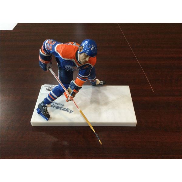 wayne gretzky on ice mcfarland figurine