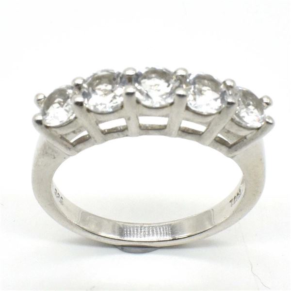 Silver White Topaz(1.8ct) Rhodium Plated Ring (~weight 3.3g)