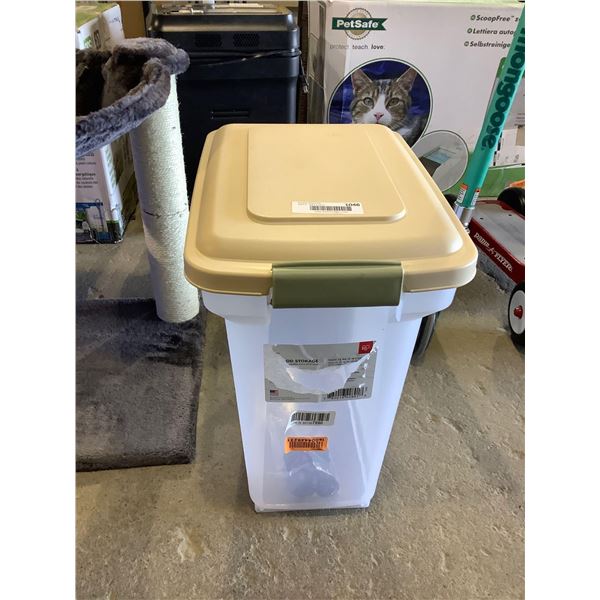 Iris Dry Pet Food Storage Container 22lbs Capacity