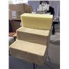 Image 1 : Zinus 3-Step Comfort Foam Pet Stairs (21in x 18in x 18in)