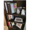 Image 2 : 5' Shelf with Assorted Picture Frames