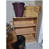 Image 3 : Small Shelf - Fountain - Unique Stool - Baskets