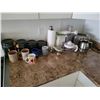 Image 1 : Kitchen Canisters - Mugs - Toaster - Braun Mixer - etc?