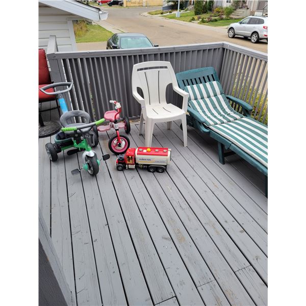 Lawnchairs - Tricycles - Toys