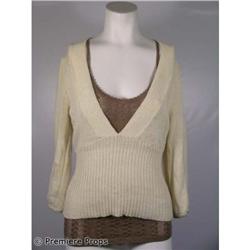Meet Bill Lucy (Jessica Alba)  Movie Costumes