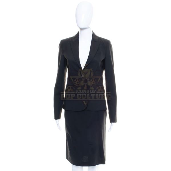 Paul Blart: Mall Cop 2 - Divina Martinez’s (Daniella Alonso) Outfit – A21