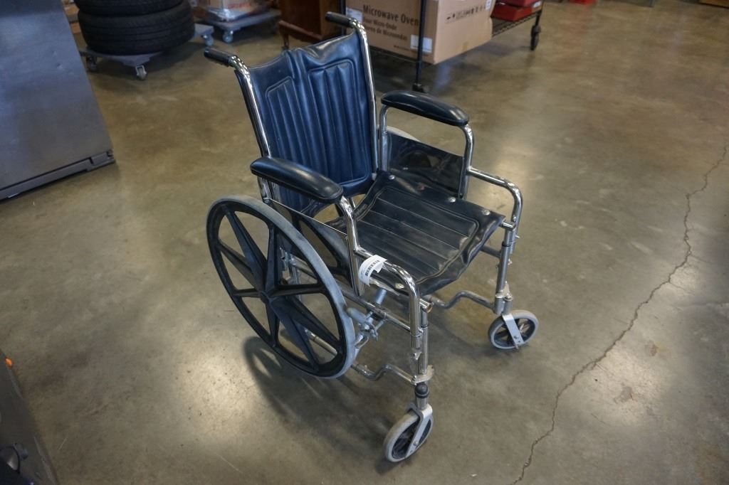 EVEREST AND JENNINGS FOLDING WHEELCHAIR everest-and-jennings-folding-wheelchair