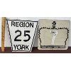 Image 1 : LOT OF 2 - HIGHWAY SIGNS - 17 X 18 AND 18 X 18 INCHES