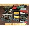 Image 1 : LOT OF LIONEL TRAIN CARS AND TRACK 