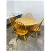 Image 1 : Kitchen Table with 4 Chairs
